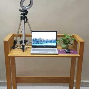 Foldable computer table